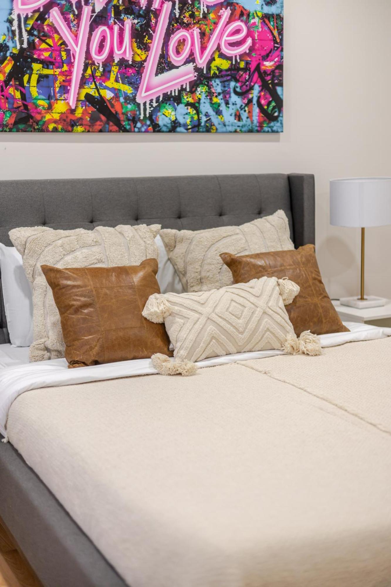 City Verve Modern 2Br In Ndg Mtl Appartement *
